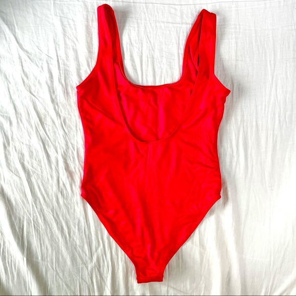 One piece red Minnie Mouse Swimsuit - Picture 5 of 7